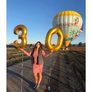 Meet your Posher, Yanira